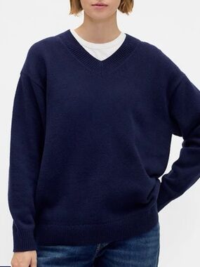Gap “CashSoft” Oversized V-Neck Sweater